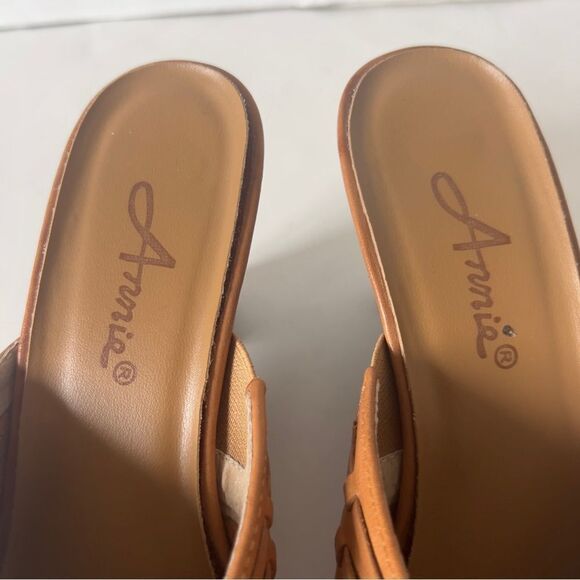 Annie Womens Open Toe Tan Leather Wedge Sandals Style 15041 Size 7 Narrow - Picture 3 of 6